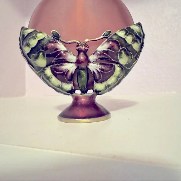 Jeweled Vintage Inspired Butterfly Crystal Perfume Bottle Atomizer - Picture 5 of 9